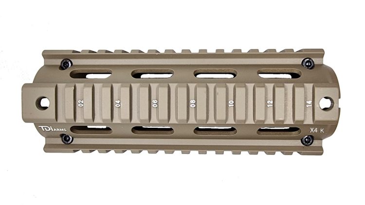 מתפס טרור 4 מסילות X4 לנשקי M16/M4 –צבע מדברי